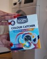 Chusteczki wyłapujące kolor Boosto Colour Catcher (15 szt.). Niezastąpiona ochrona przed przypadkowym zafarbowaniem ubrań w pralce. Aktywnie wychwytują barwniki z kąpieli piorącej, chroniąc kolory tkanin. Pierz wygodnie wielobarwne pranie bez segregacji!